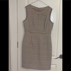 Beautiful dress made by  tahari....